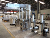 現(xiàn)場立式離心機(jī)裝配