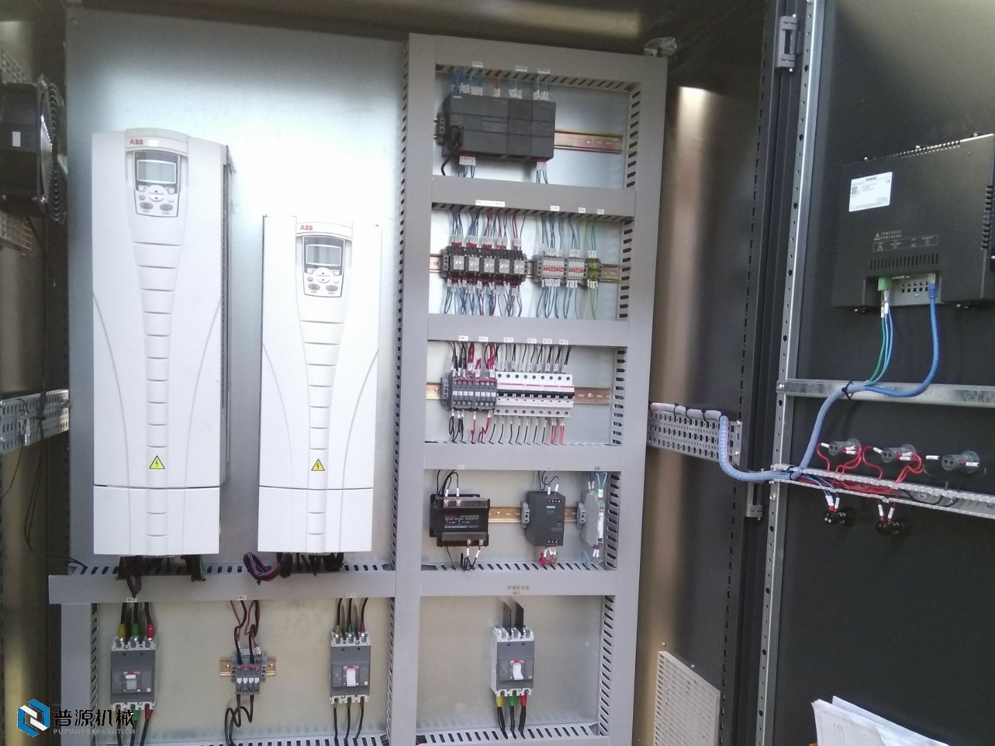 控制柜(control cabinet)