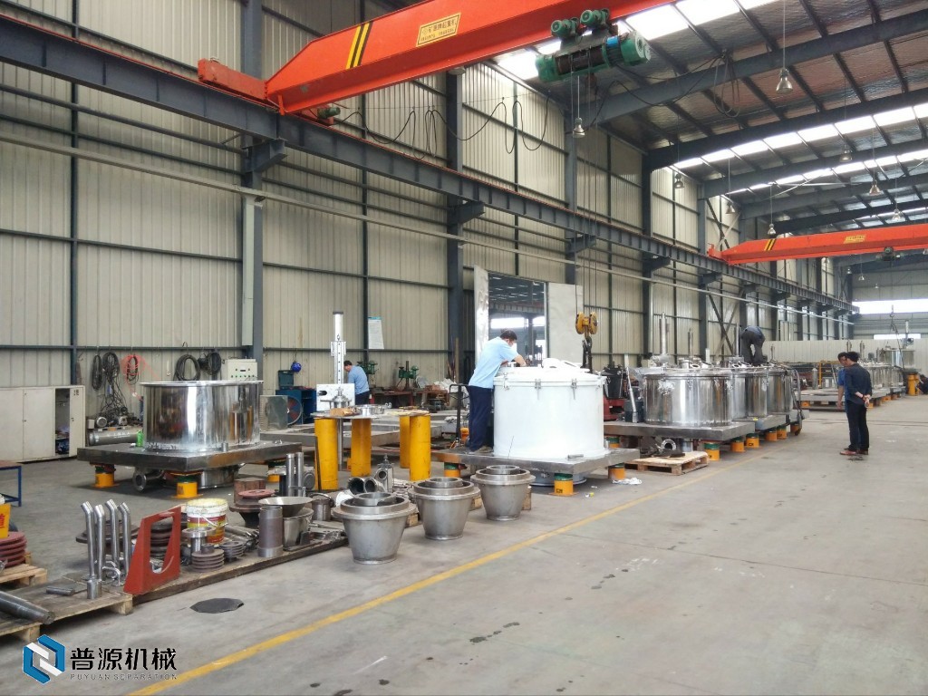 現(xiàn)場(chǎng)立式離心機(jī)裝配